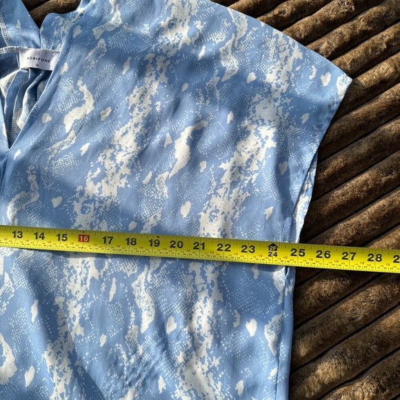 5 for $40 Adrienne top blouse shirt women size medium - Picture 7 of 7